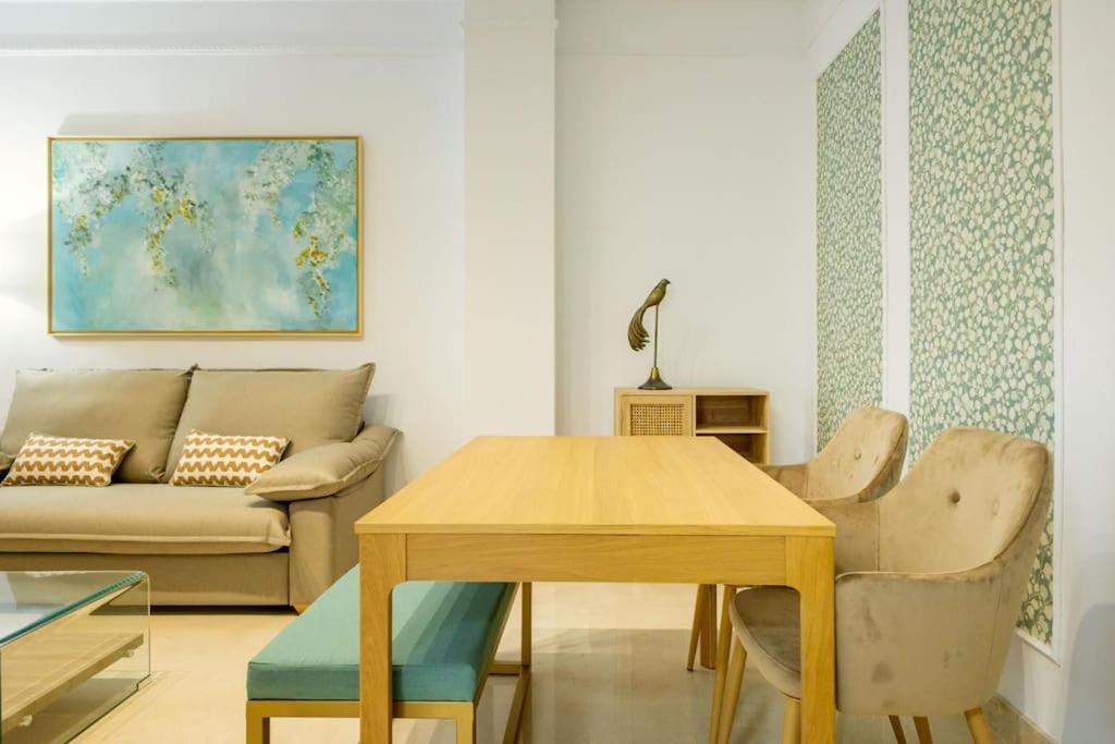 Imperial Central Suite By Valcambre Sevilla Exterior foto